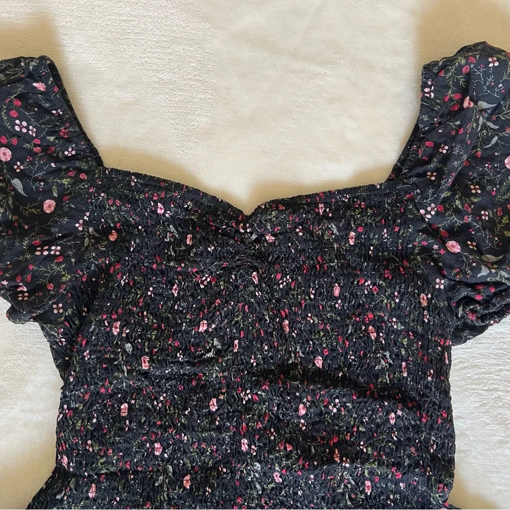 Trinity Ruched Ruffle Floral Top - Picture 2 of 5